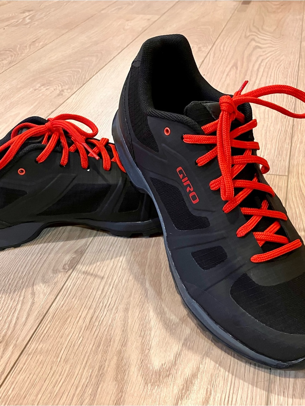 Giro Men's Guage Black MTB
Shoes with Red Laces